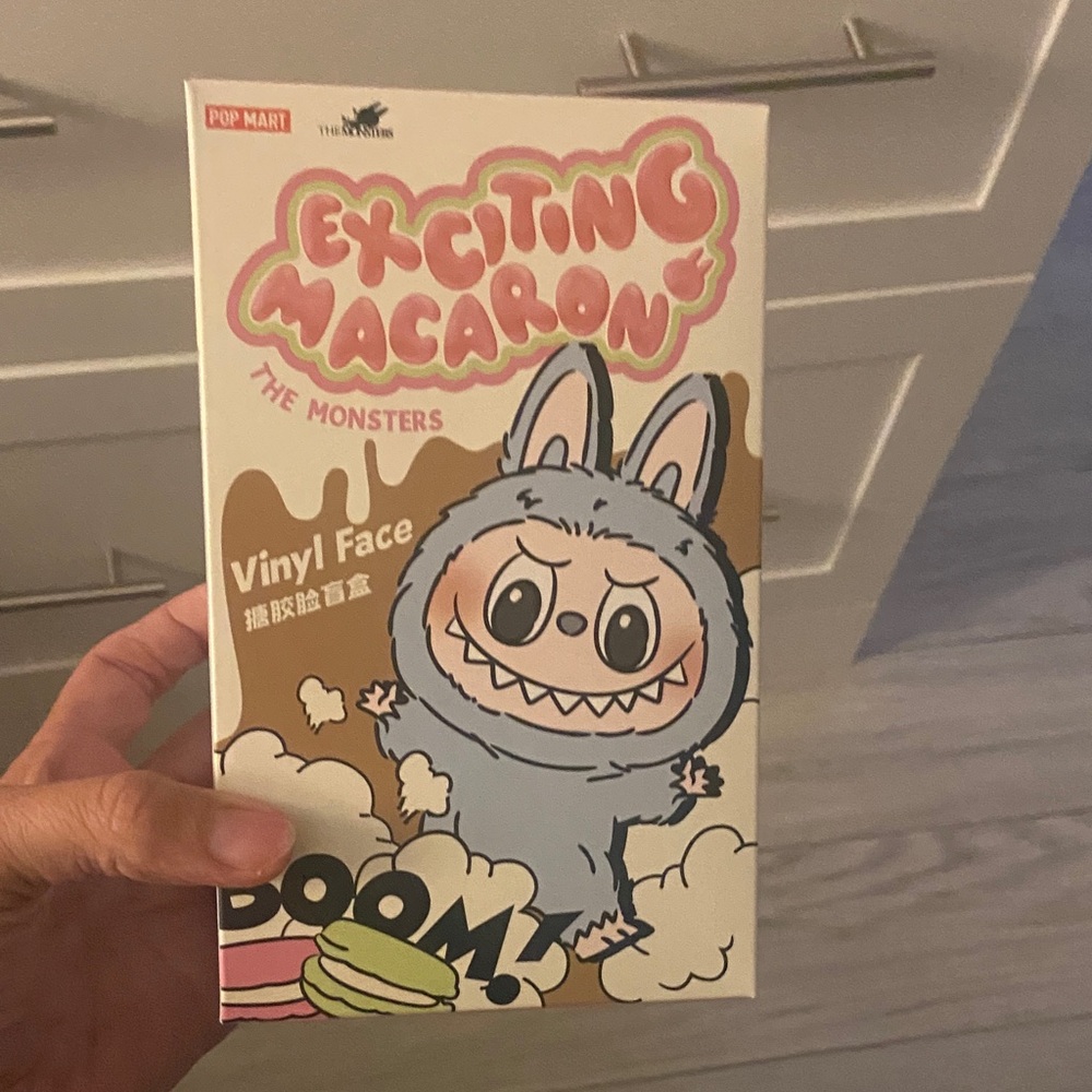 Exciting Macarons Vinyl Face Figure. Toffee. Authentic labubu